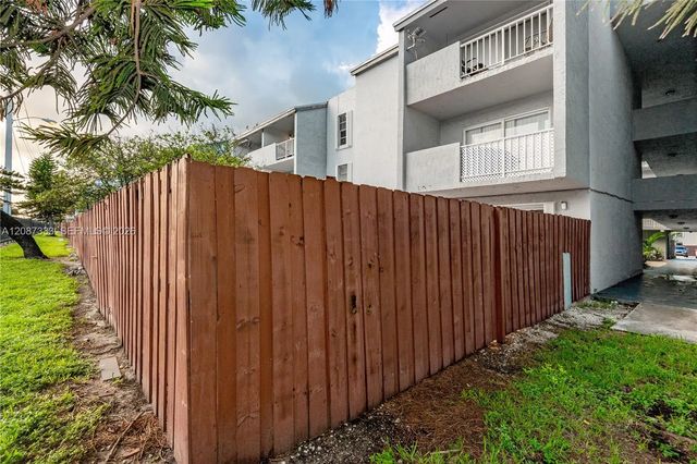 3 of 23 - 1725 W 60th Street #f126, Hialeah, FL