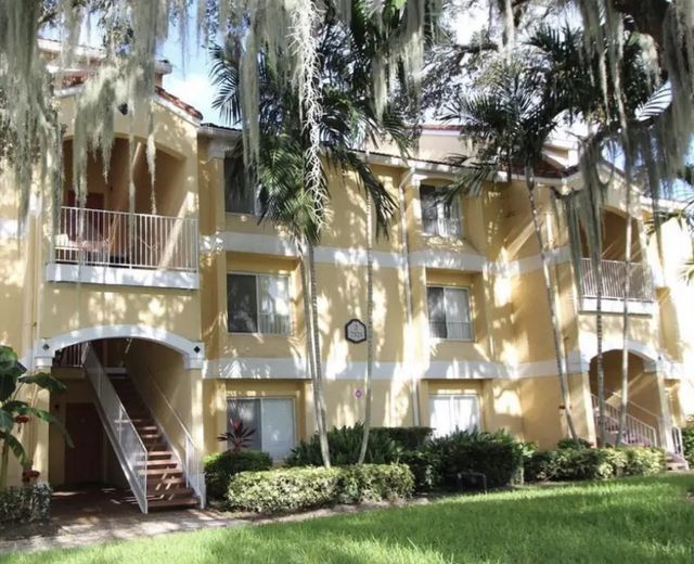 2321 Nw 33rd Street #209, Oakland Park