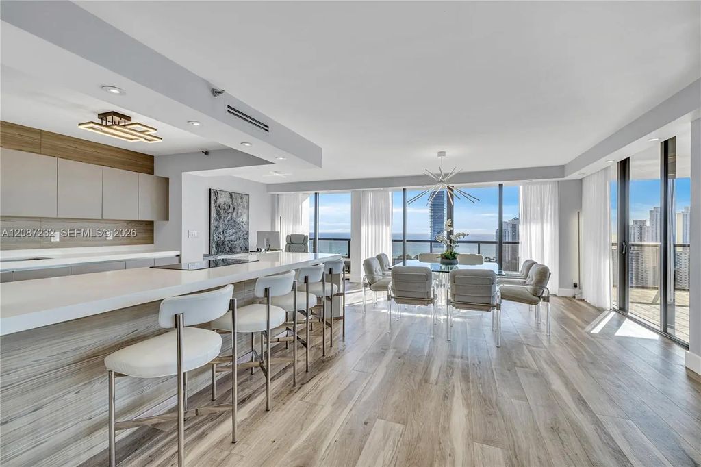 19667 Turnberry Way #25k, Aventura