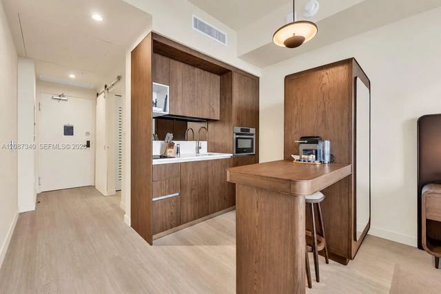4 of 12 - 1611 Sw 2nd Avenue #605, Miami, FL