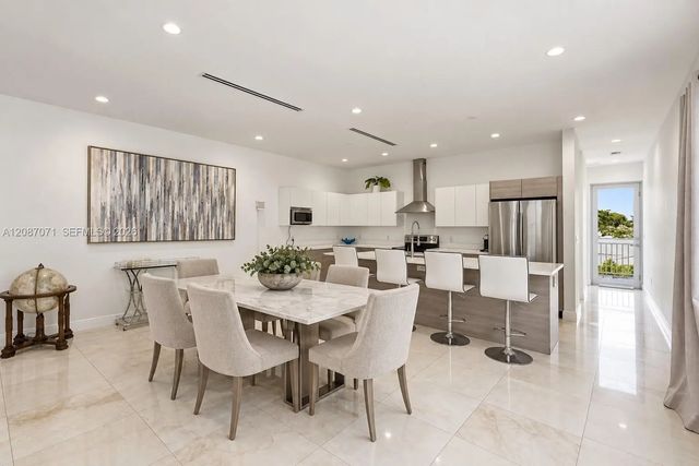 4 of 27 - 3091 Sw 21st Street, Miami, FL