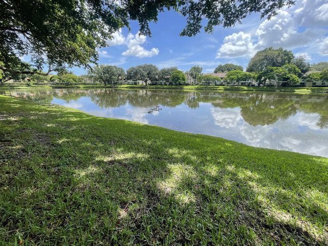 4 of 7 - 407 Gardens Drive #102, Pompano Beach, FL