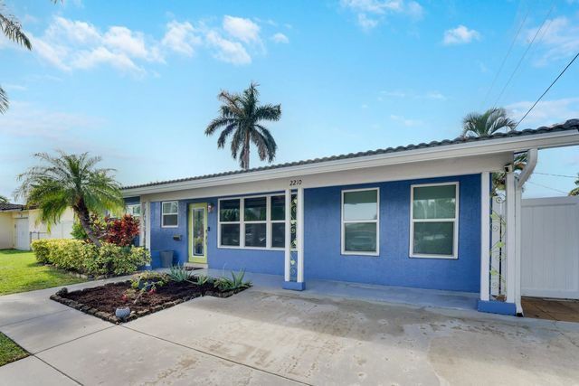 2 of 25 - 2210 Ne 51st Street, Lighthouse Point, FL