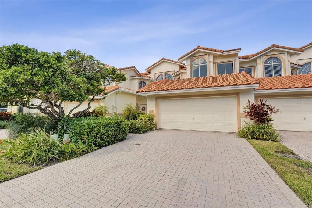 513 W Palm Aire Drive #513, Pompano Beach