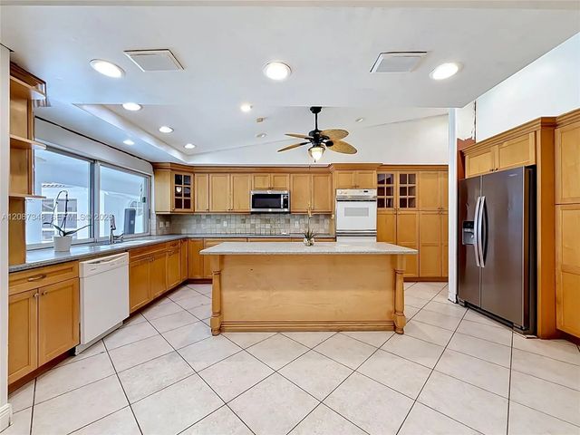 4 of 20 - 7790 Sw 91st Avenue, Miami, FL