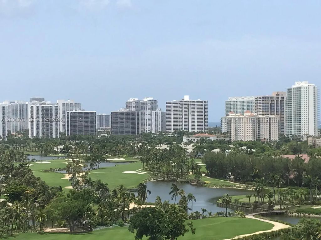 3300 Ne 191st Street #1710, Aventura