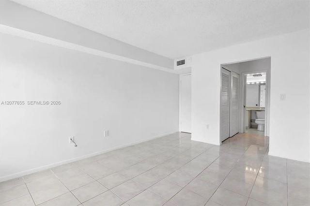 5 of 14 - 9135 Sw 125th Avenue #309p, Miami, FL