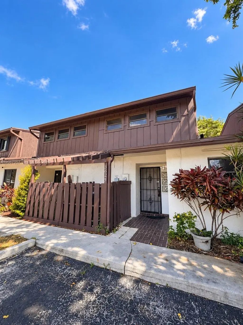 3625 Sw 70th Avenue #23-x, Miramar