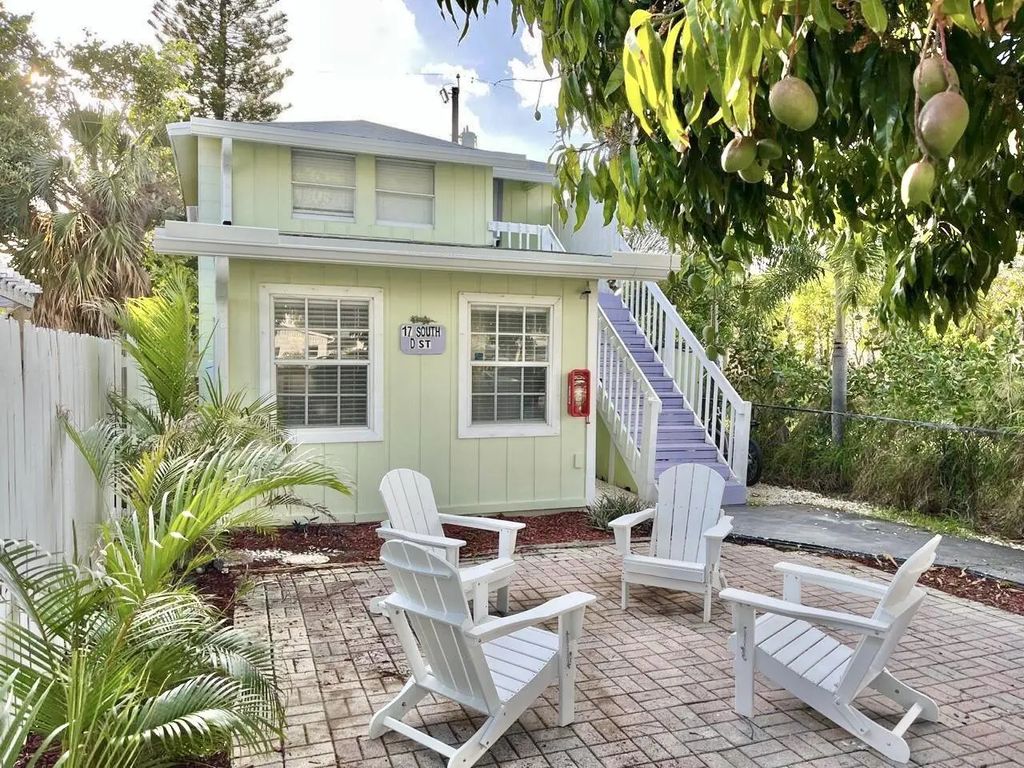 17 S D Street, Lake Worth Beach