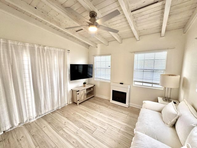 3 of 25 - 17 S D Street, Lake Worth Beach, FL