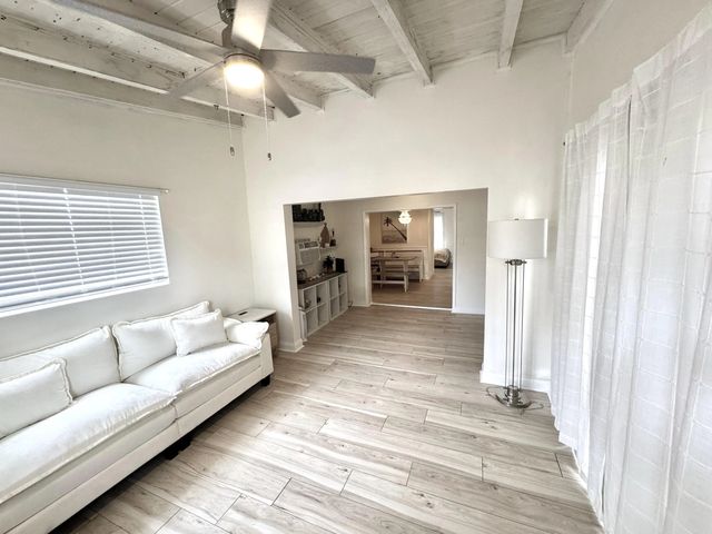 5 of 25 - 17 S D Street, Lake Worth Beach, FL
