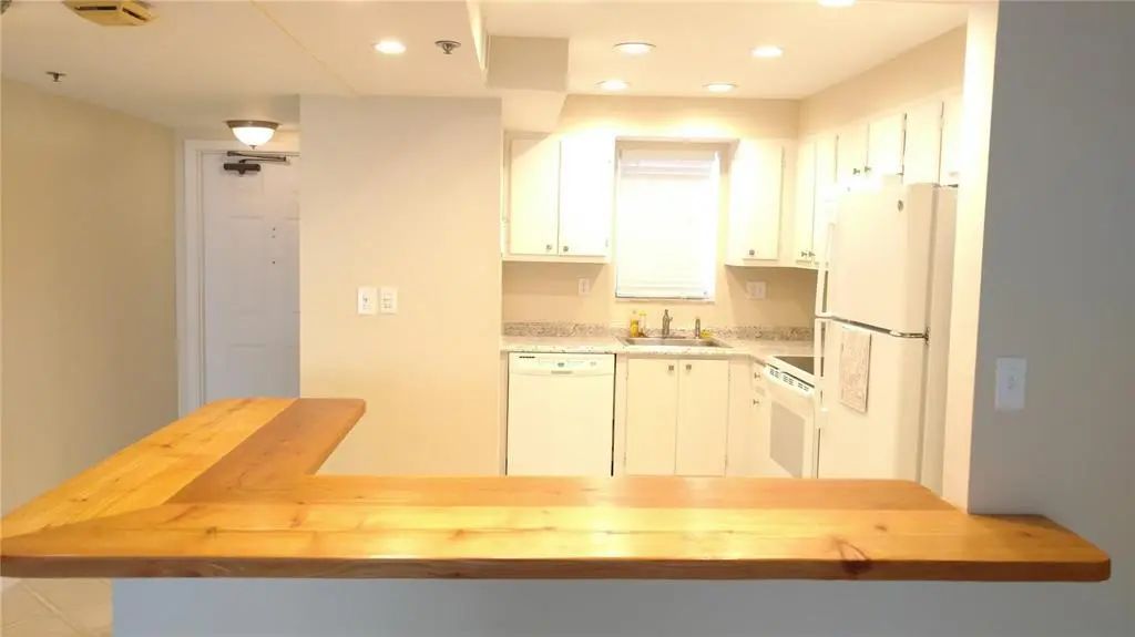 3100 W Rolling Hills Circle #502, Davie