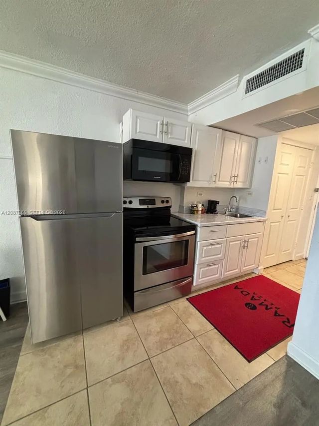 2 of 21 - 19201 Collins Avenue #747, Sunny Isles Beach, FL
