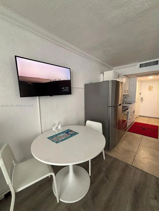 4 of 21 - 19201 Collins Avenue #747, Sunny Isles Beach, FL