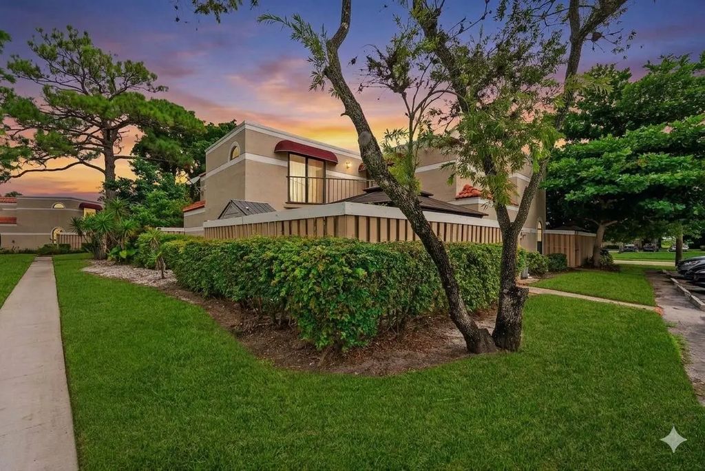 4240 Village Drive #d, Delray Beach