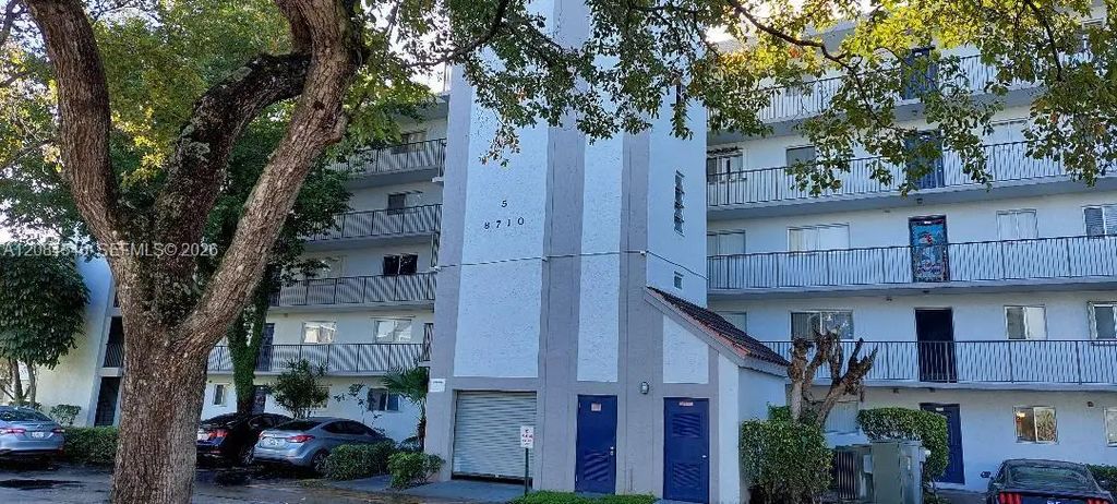 8710 N Sherman Circle #403, Miramar