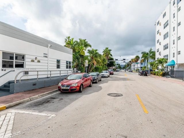 2 of 35 - 726 8th Street, Miami Beach, FL