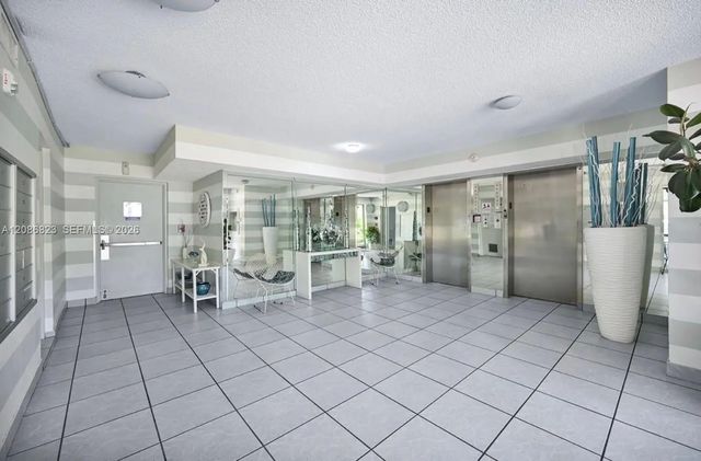 5 of 21 - 17800 Atlantic Boulevard #204, Sunny Isles Beach, FL