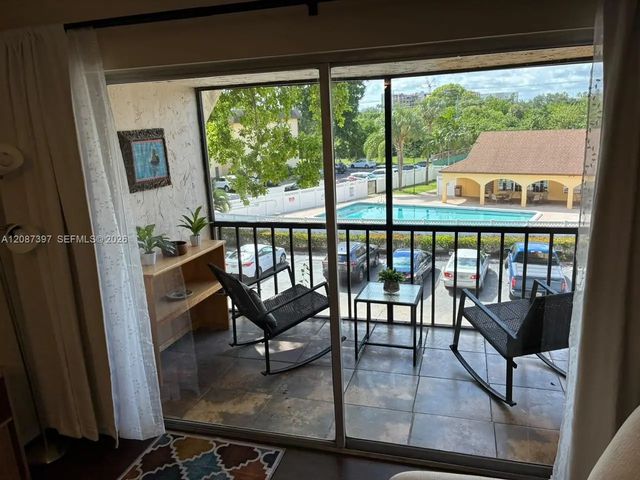 2 of 11 - 480 Nw 20th Street #307, Boca Raton, FL
