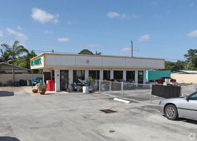 4556 10th Avenue N, Lake Worth