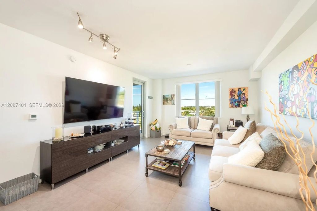1830 Radius Drive #709, Hollywood