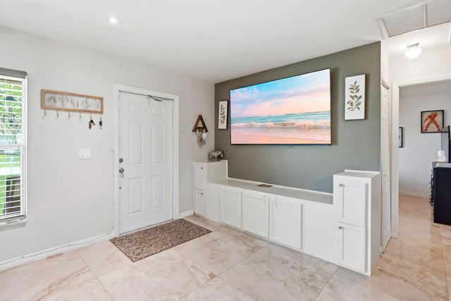 3 of 26 - 6101 Carthage Circle S, Lake Worth, FL