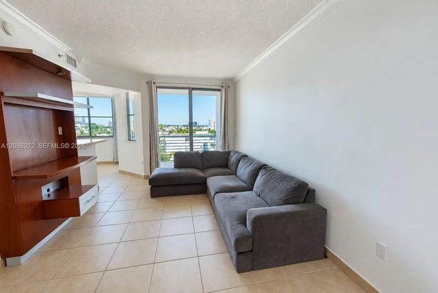2 of 21 - 110 Washington Avenue #1802, Miami Beach, FL