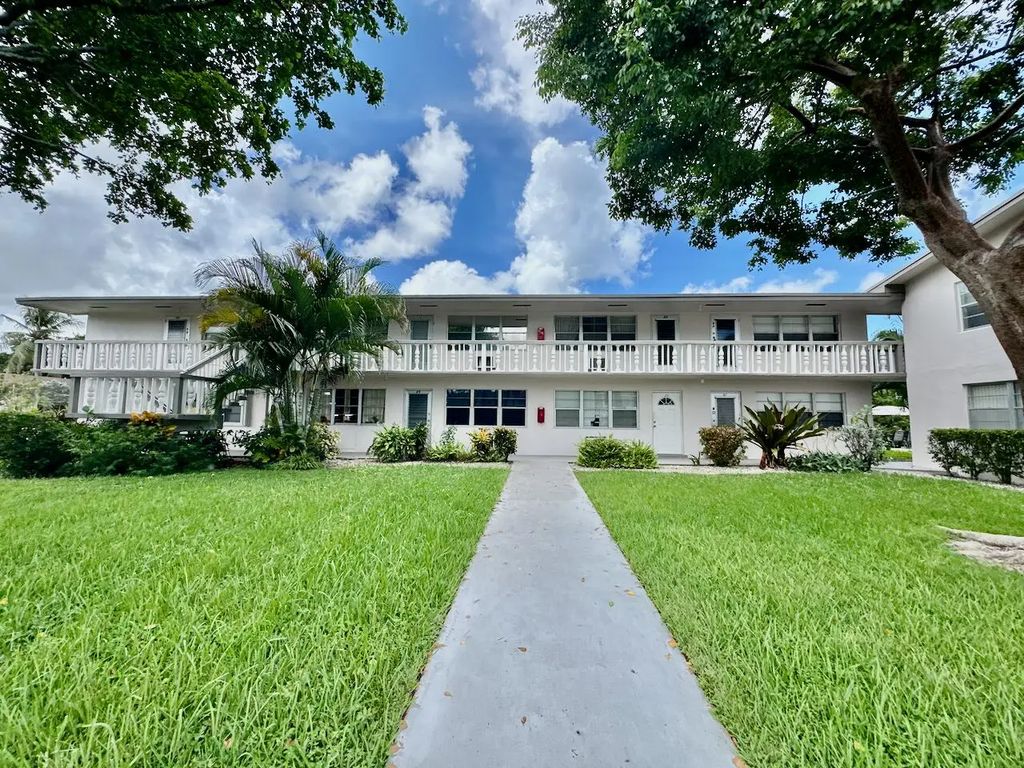 44 Canterbury B, West Palm Beach