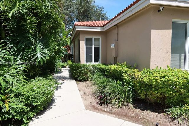 3 of 23 - N/A, Davie, FL
