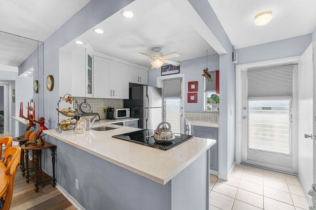 2 of 27 - 2161 Ne 1st Court #205, Boynton Beach, FL