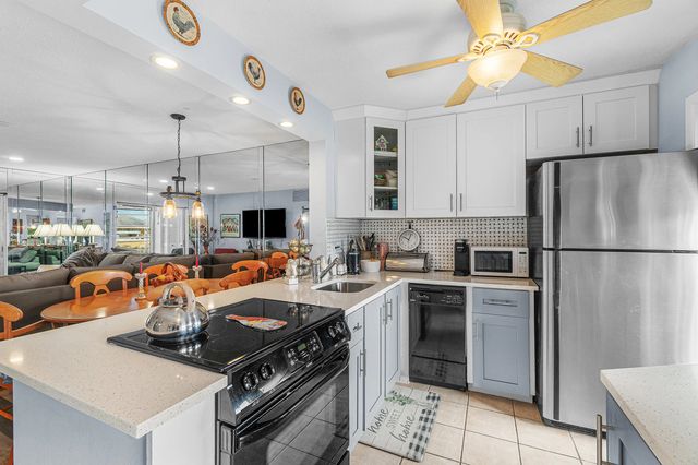 4 of 27 - 2161 Ne 1st Court #205, Boynton Beach, FL