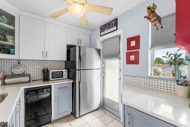 5 of 27 - 2161 Ne 1st Court #205, Boynton Beach, FL