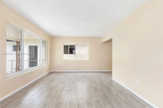 5 of 24 - 619 N D Street, Lake Worth, FL