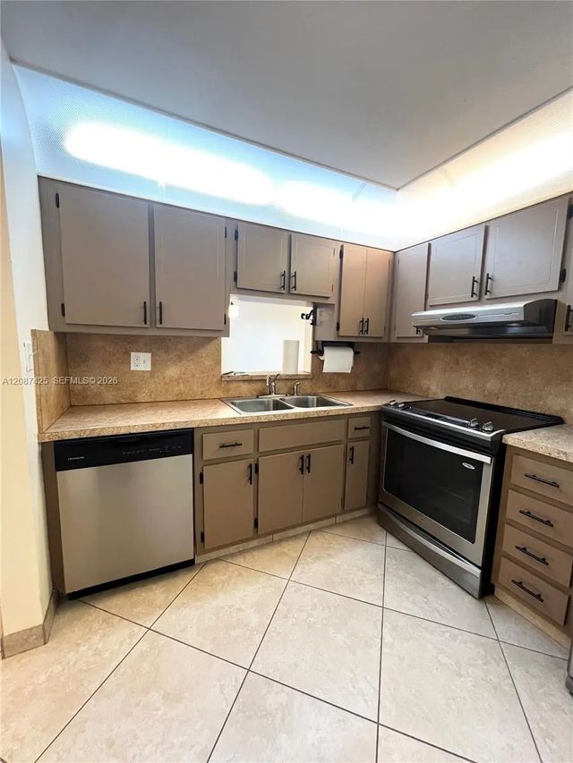 3 of 24 - 12035 Ne 2nd Avenue #a302, North Miami, FL