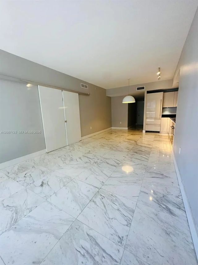 3 of 20 - 1010 Brickell Avenue #4208, Miami, FL