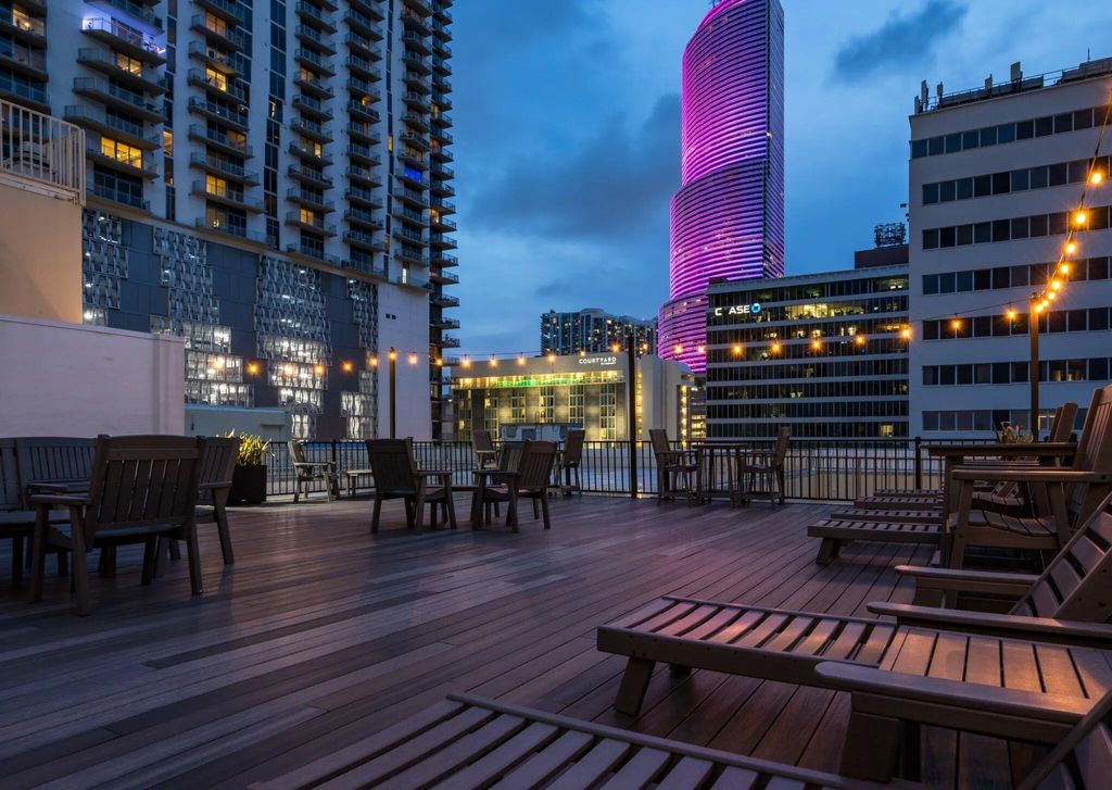 150 Se 3rd Avenue #16, Miami