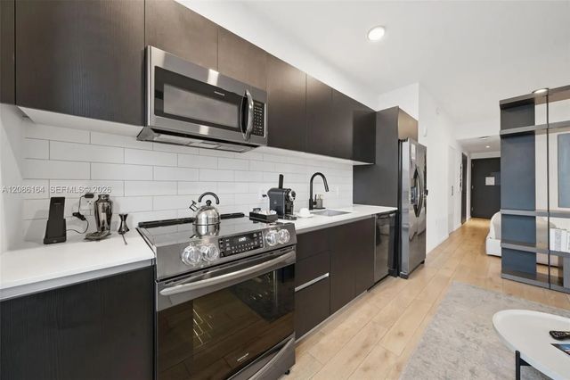 3 of 31 - 398 Ne 5th Street #1902, Miami, FL