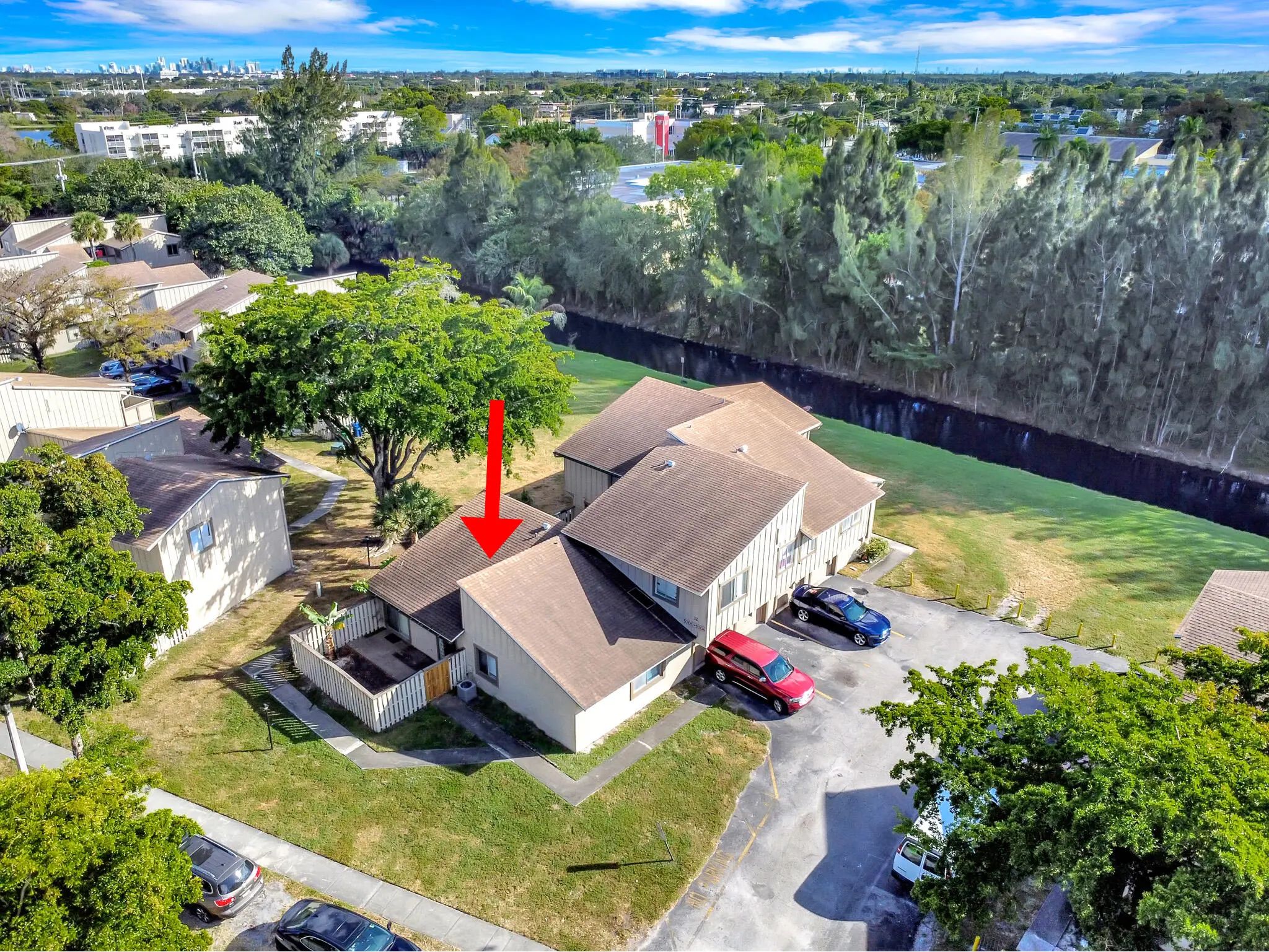 5704 Nw 21st Street #32-c, Lauderhill