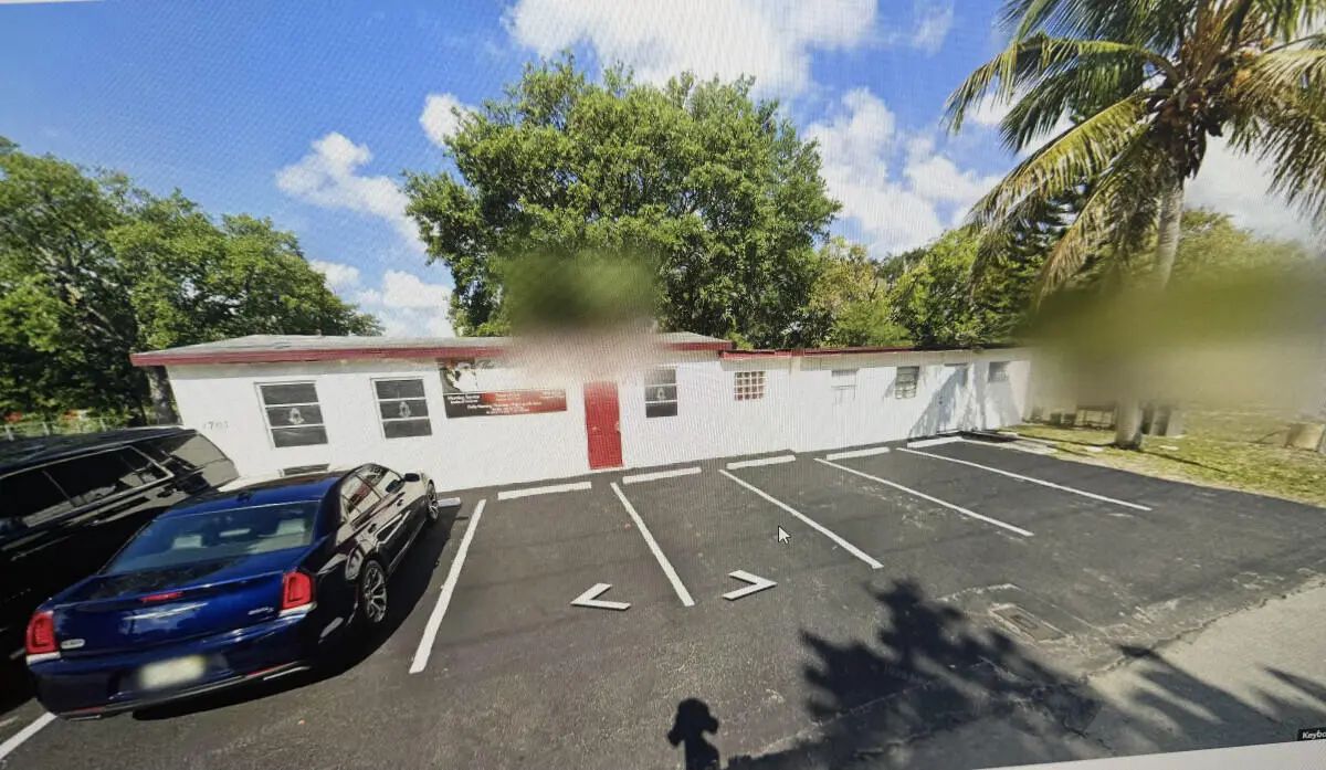 1701 Nw 8th Place, Fort Lauderdale