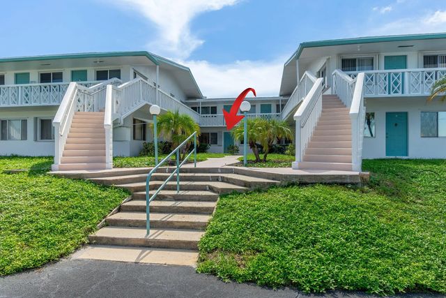 2 of 31 - 2290 Sunset Avenue #7, Lake Worth Beach, FL