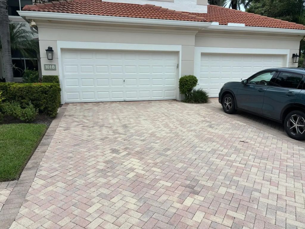 101 Palm Bay Circle #b, Palm Beach Gardens