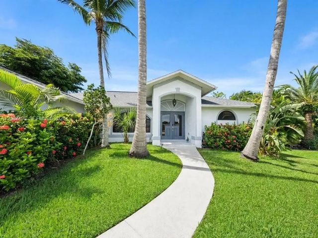 8896 Bracken Way, Fort Myers