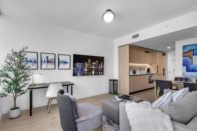 2 of 25 - 225 N Miami Avenue #3501, Miami, FL
