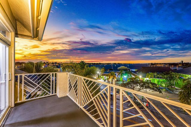2 of 23 - 305 E Ocean Avenue #th-7, Lantana, FL