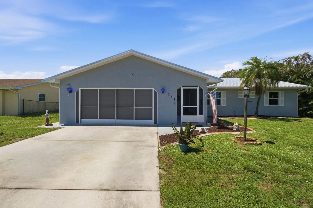 1264 Se Ladner Street, Port St. Lucie