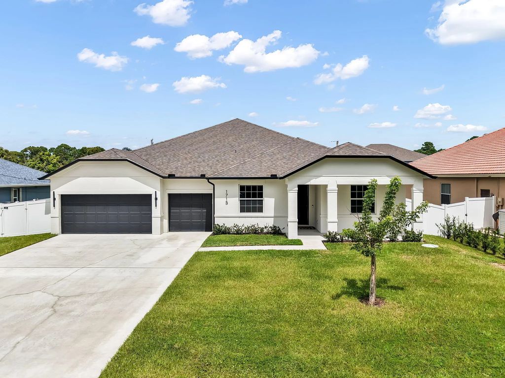 1715 Sw Apache Avenue, Port St. Lucie