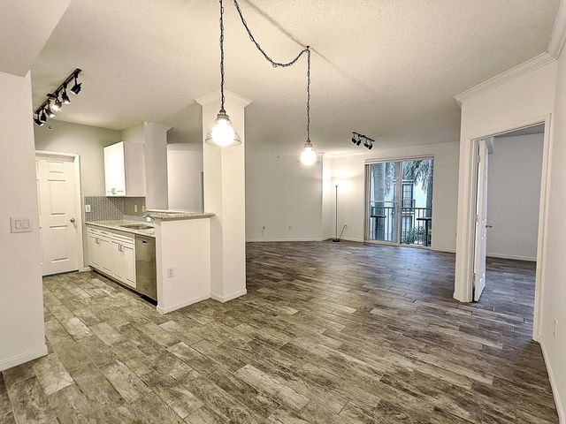 630 S Sapodilla Avenue #308, West Palm Beach