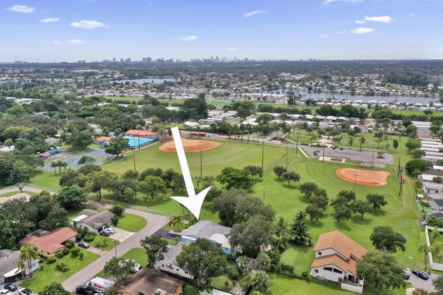 4 of 51 - 5081 Sw 29th Way, Dania Beach, FL