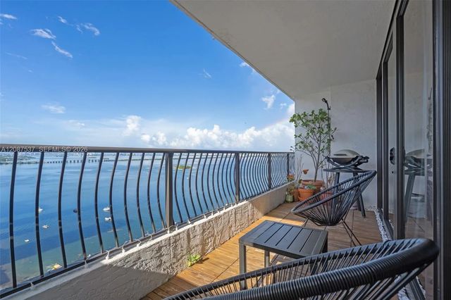 555 Ne 15th Street #ph-d, Miami