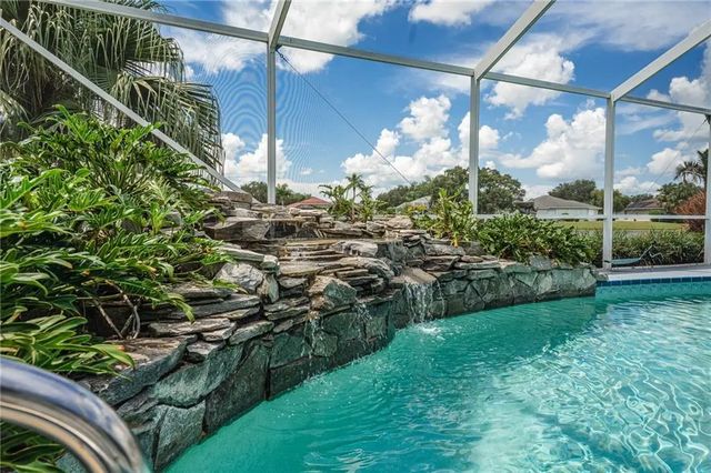 5 of 36 - 250 53rd Circle, Vero Beach, FL